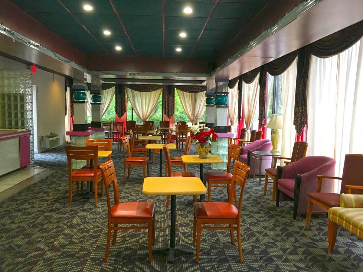 Budgetel Inn And Suites Birmingham Esterno foto