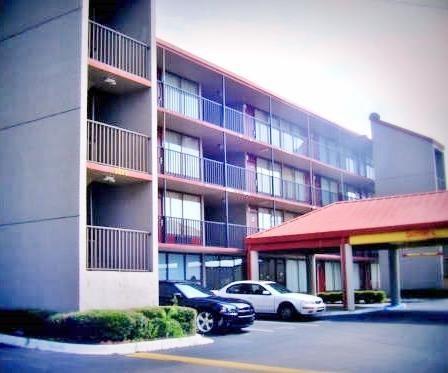 Budgetel Inn And Suites Birmingham Esterno foto